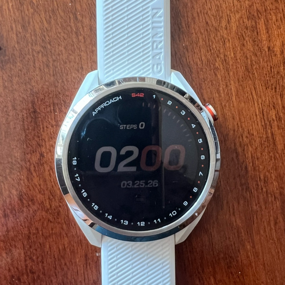 Garmin Approach S42 Silver and White Golf GPS Smartwatch - Picture 2 of 10